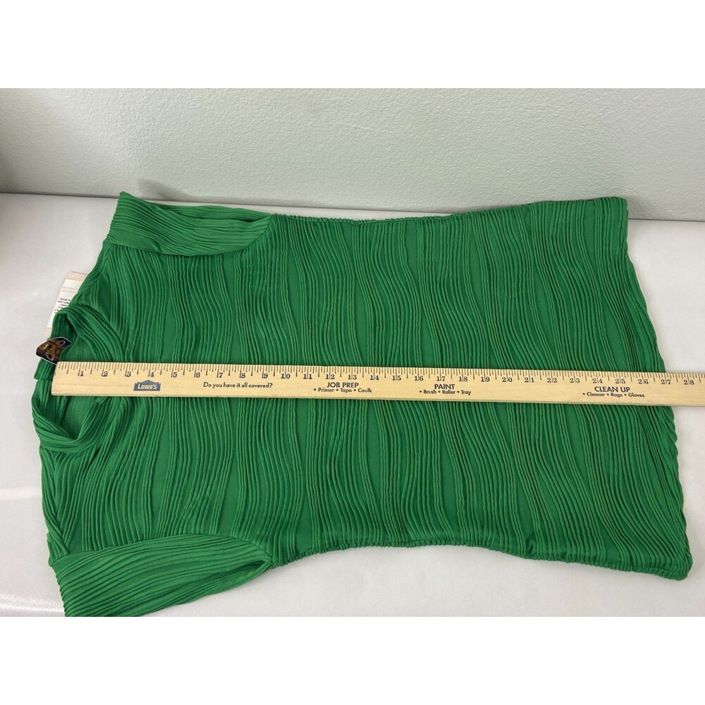 Women Small Green Waverly Blouse Cap Sleeve Texture Ripple Casual NWT - Picture 9 of 9